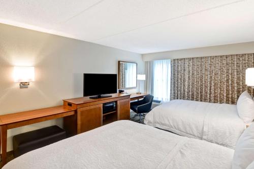 hampton inn albany wolf road airport