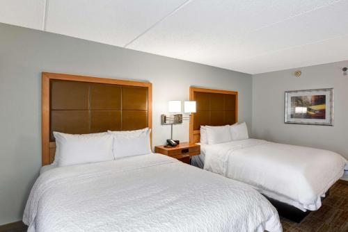 hampton inn albany wolf road airport