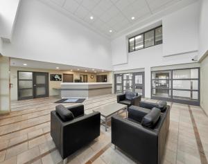residence and conference centre king city