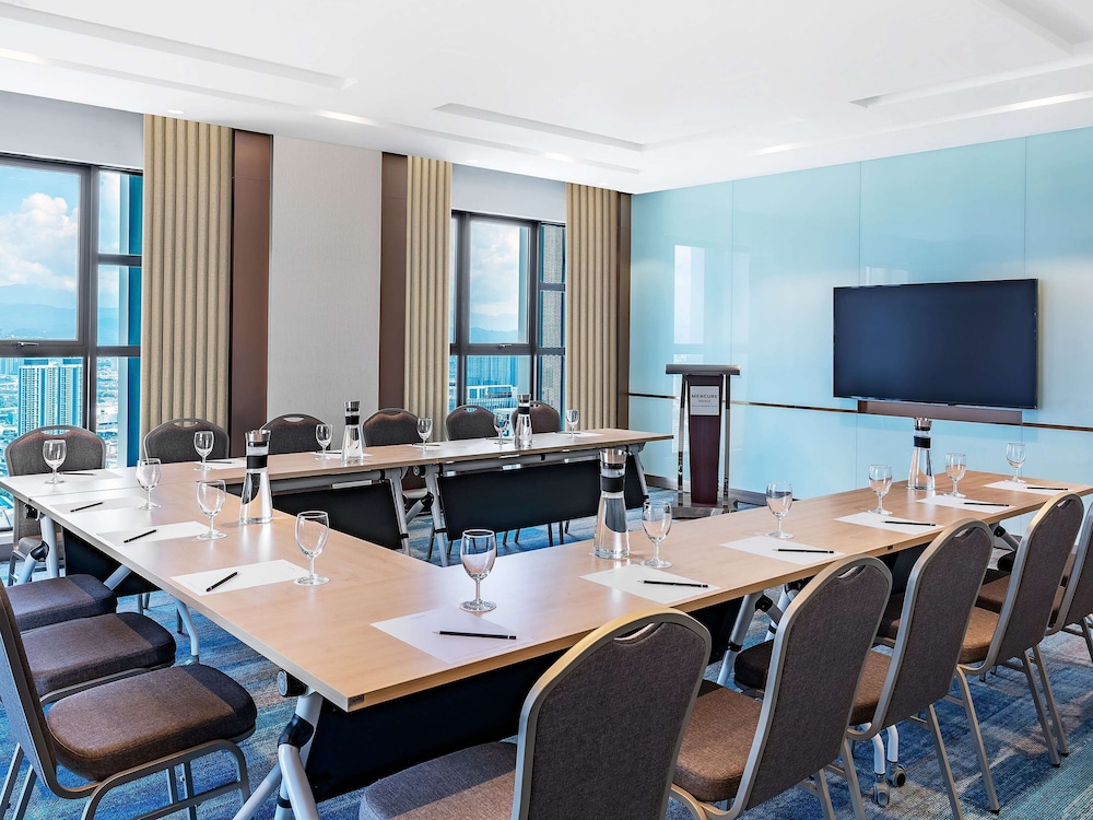 mercure kuala lumpur trion