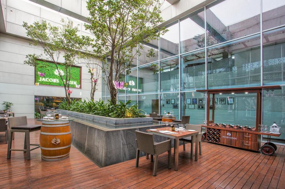 taj city centre new town kolkata