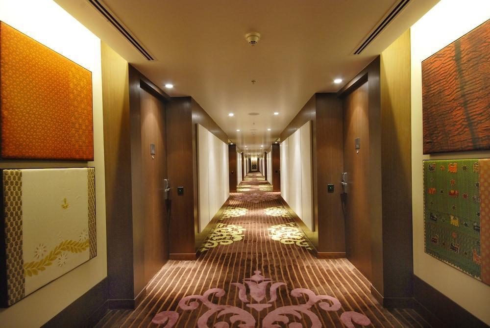 taj city centre new town kolkata