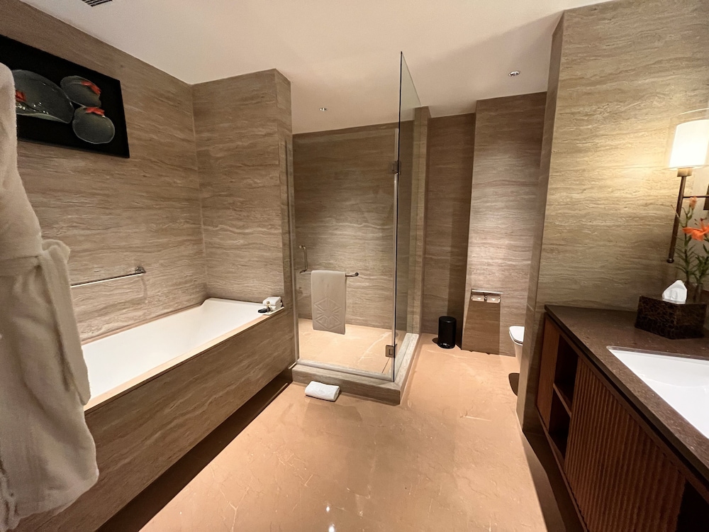 taj city centre new town kolkata