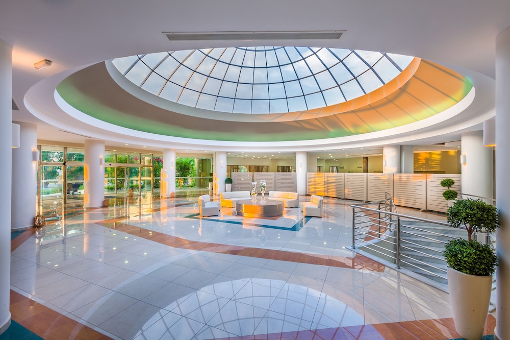 kipriotis maris suites all inclusive