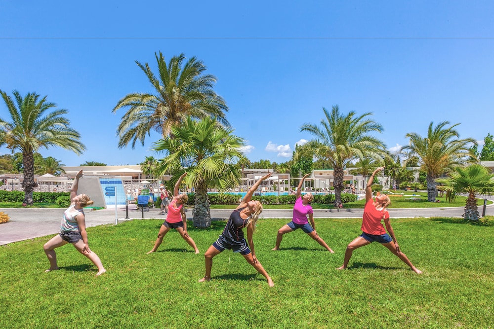 kipriotis maris suites all inclusive