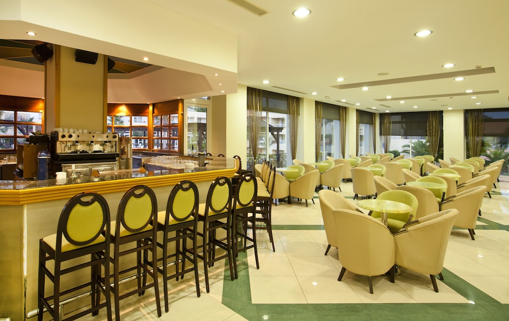 kipriotis maris suites all inclusive