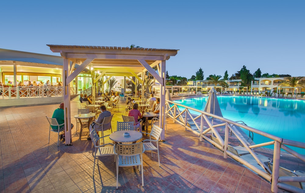 kipriotis maris suites all inclusive