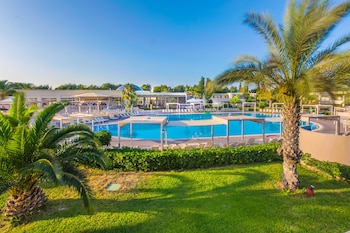 kipriotis maris suites all inclusive