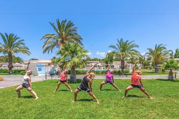 kipriotis maris suites all inclusive