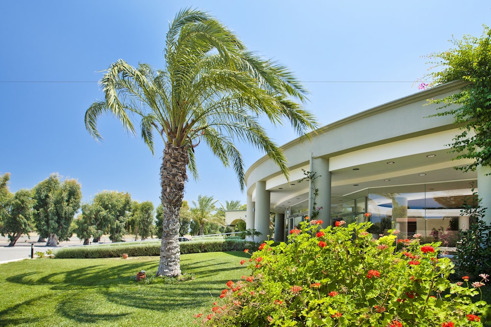 kipriotis maris suites all inclusive
