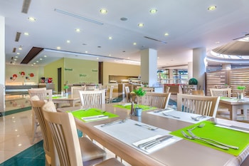kipriotis maris suites all inclusive