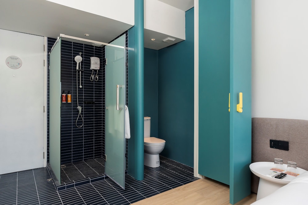 go hotel sriracha at central si racha