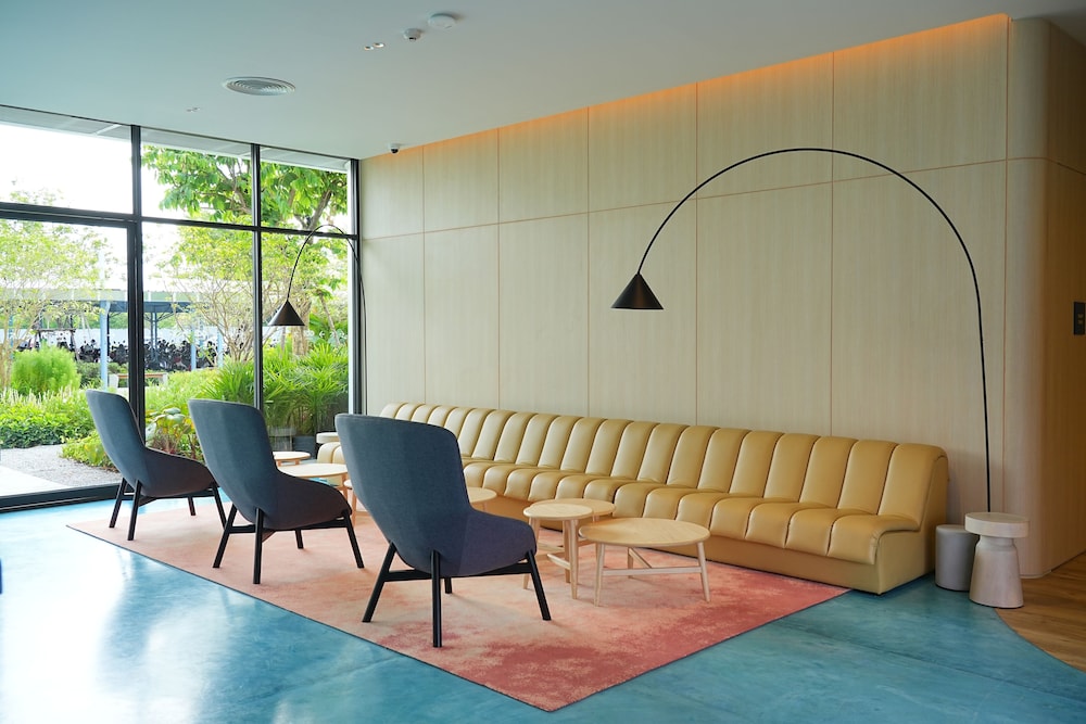 go hotel sriracha at central si racha