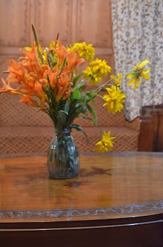 new alexandra group of houseboats