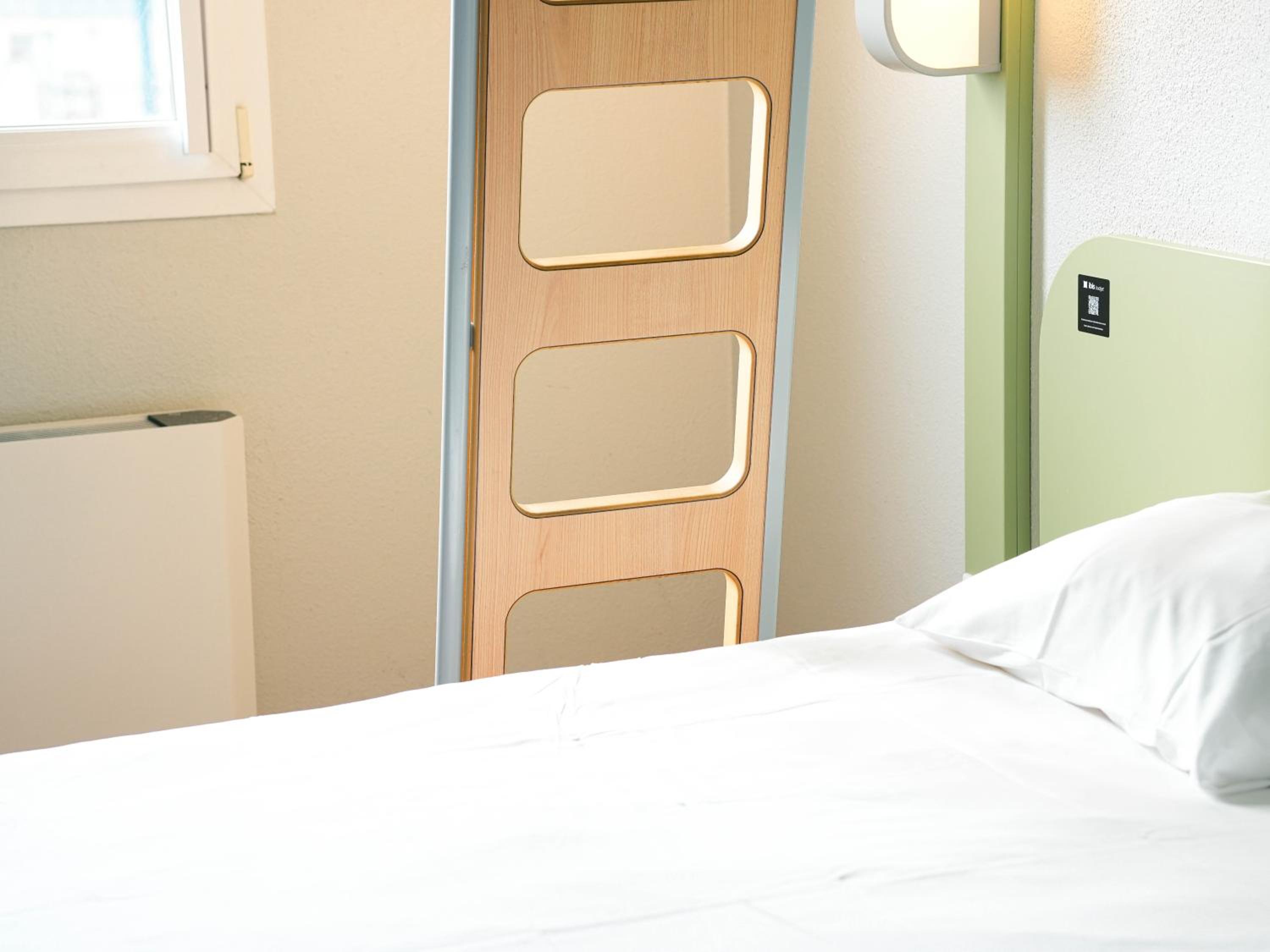 ibis budget caen porte de bretagne