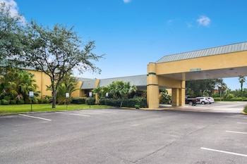 stayable jacksonville west