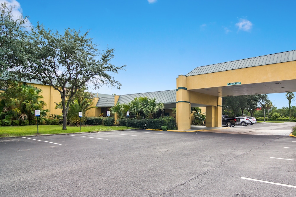 stayable jacksonville west