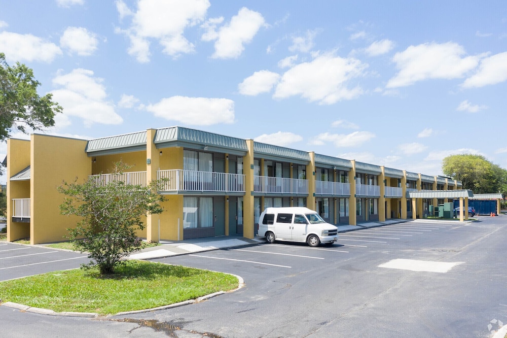 stayable jacksonville west
