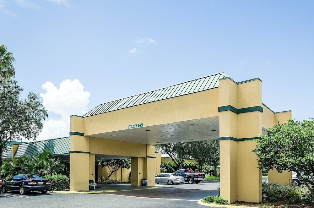 stayable jacksonville west
