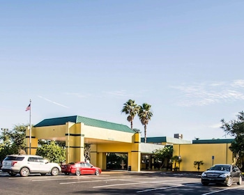 stayable jacksonville west