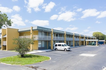 stayable jacksonville west