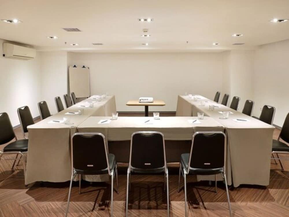 swiss belinn wahid hasyim