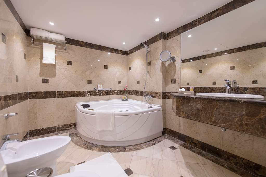 ramada by wyndham continental jeddah