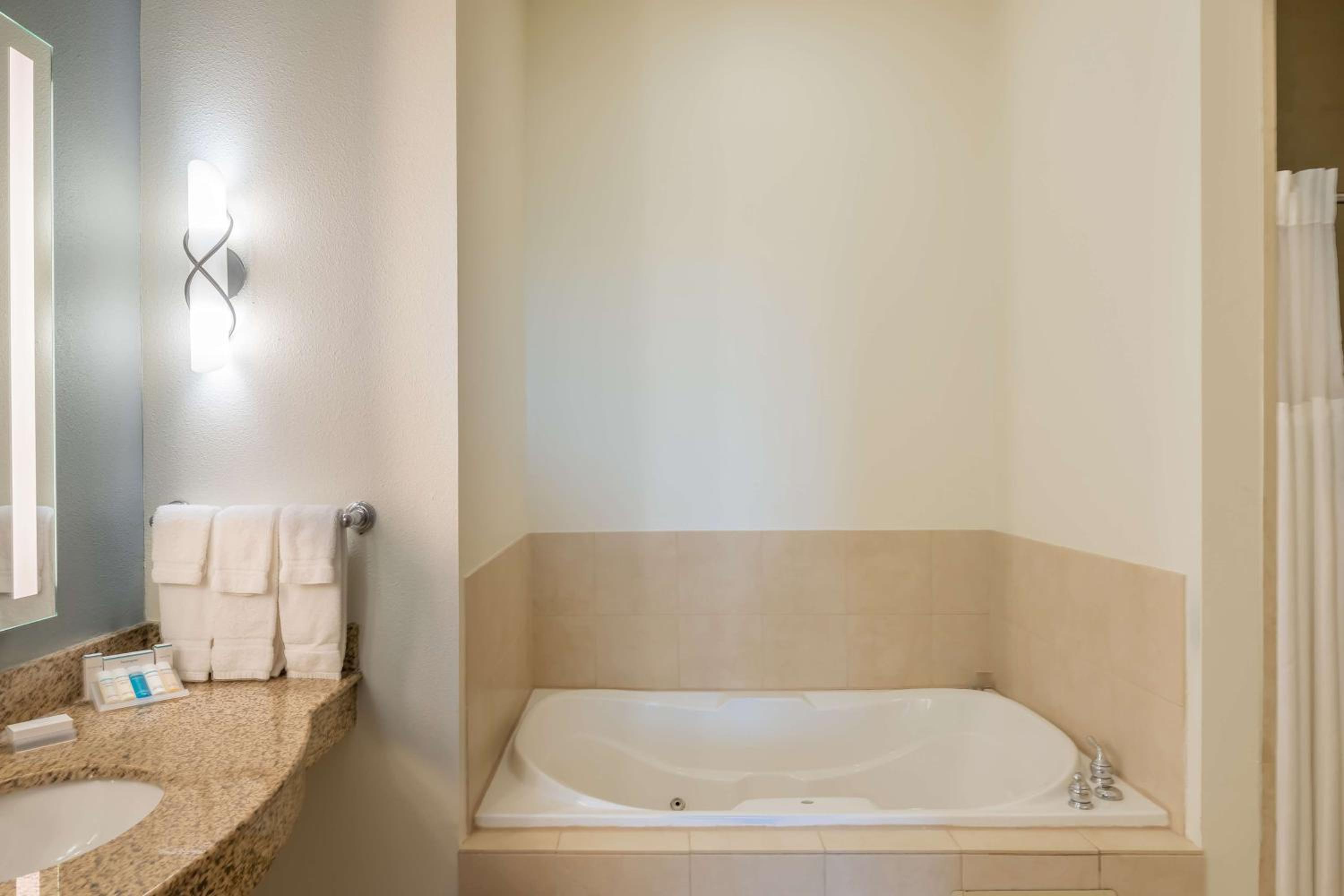 hilton garden inn granbury