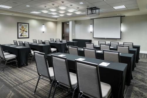 hilton garden inn dfw north grapevine