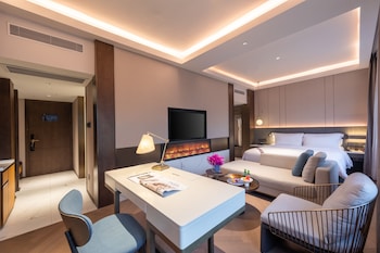 imperial traders elong hotel