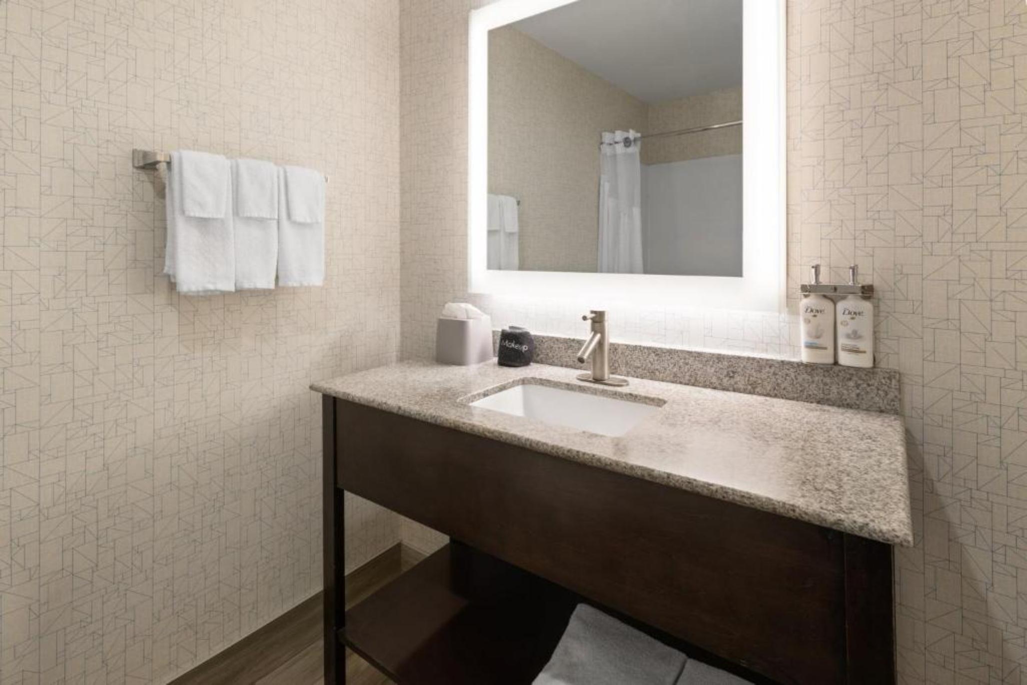 holiday inn express hotel and suites hamburg by ihg