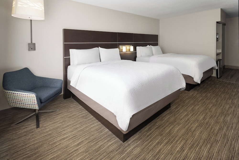 holiday inn express hotel and suites hamburg by ihg