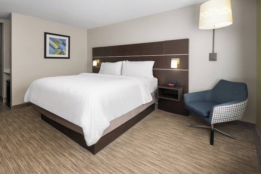 holiday inn express hotel and suites hamburg by ihg