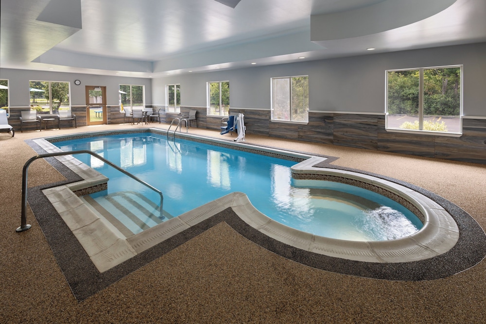 holiday inn express hotel and suites hamburg by ihg