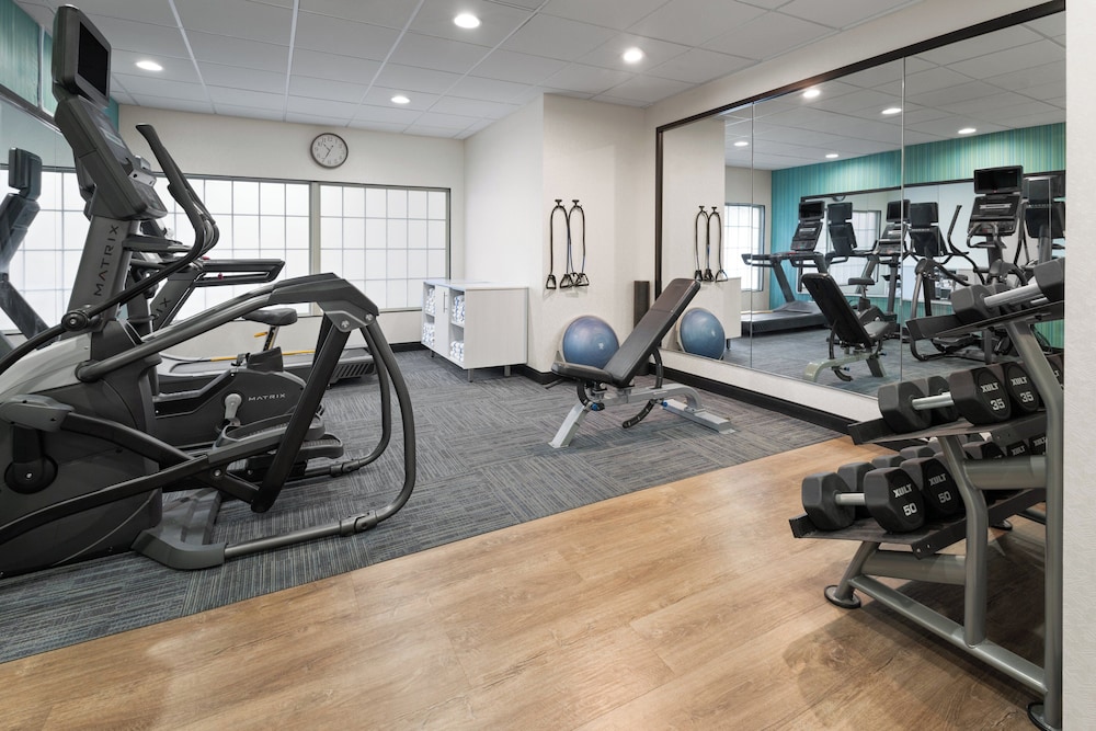 holiday inn express hotel and suites hamburg by ihg