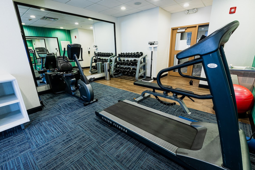 holiday inn express hotel and suites hamburg by ihg