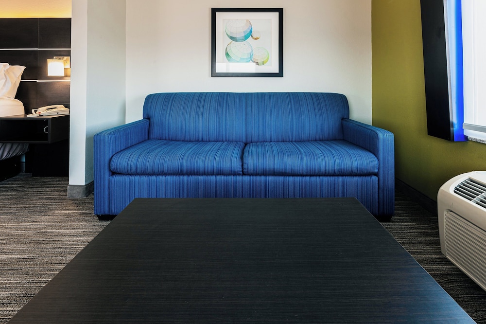 holiday inn express hotel and suites hamburg by ihg
