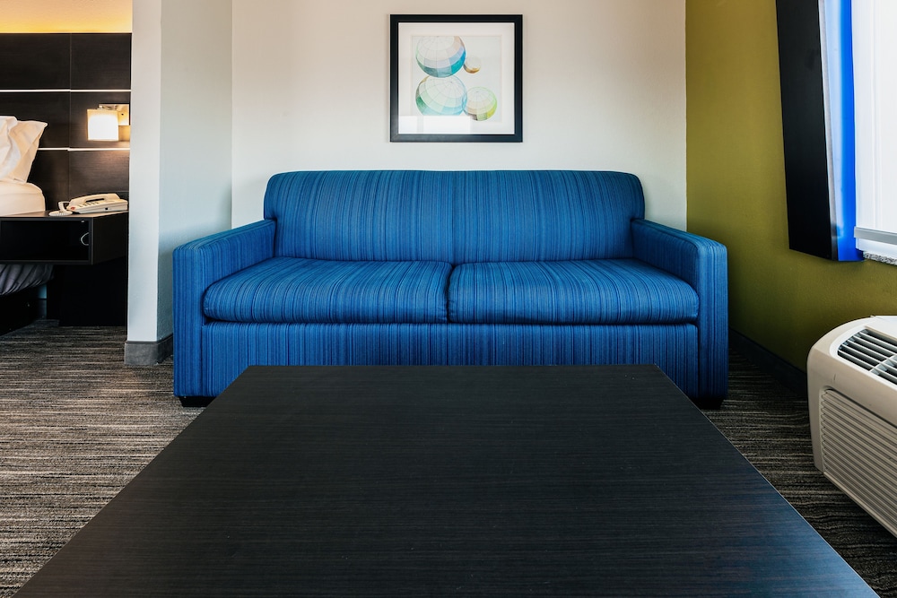 holiday inn express hotel and suites hamburg by ihg