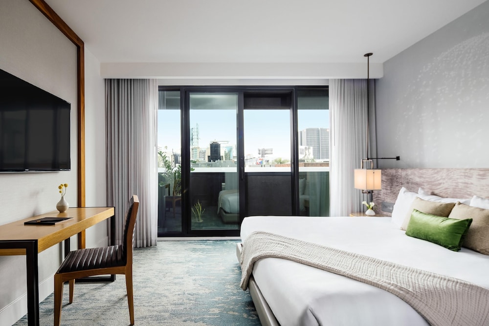 dream hollywood by hyatt