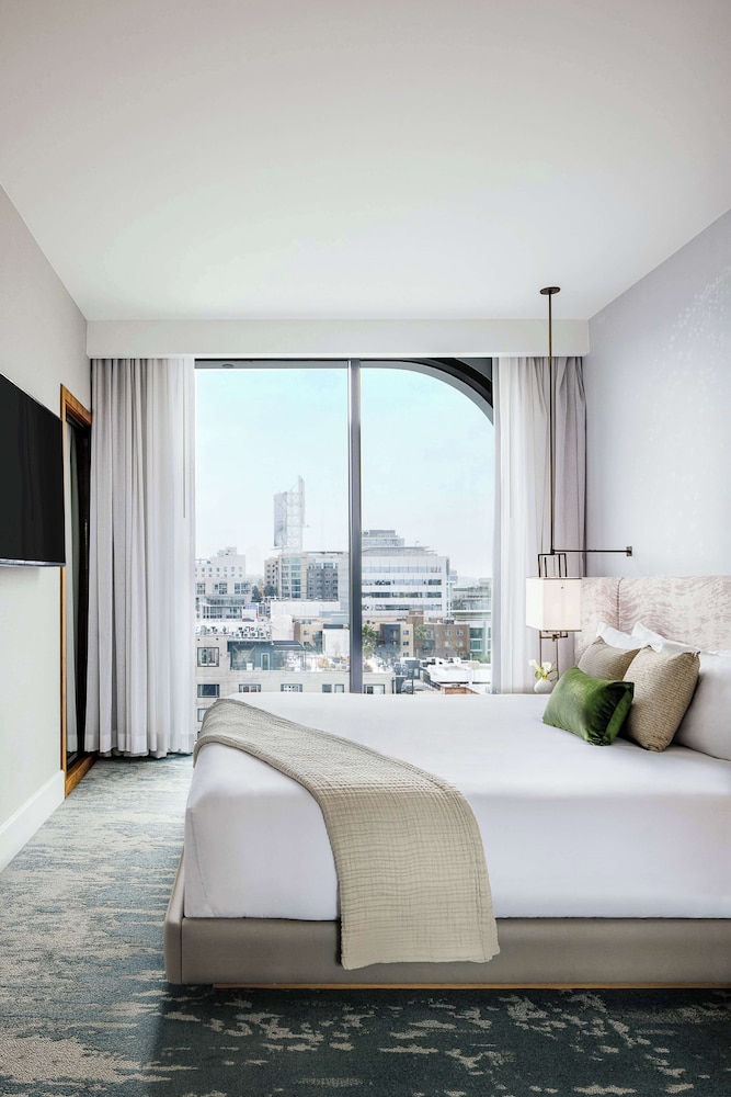 dream hollywood by hyatt