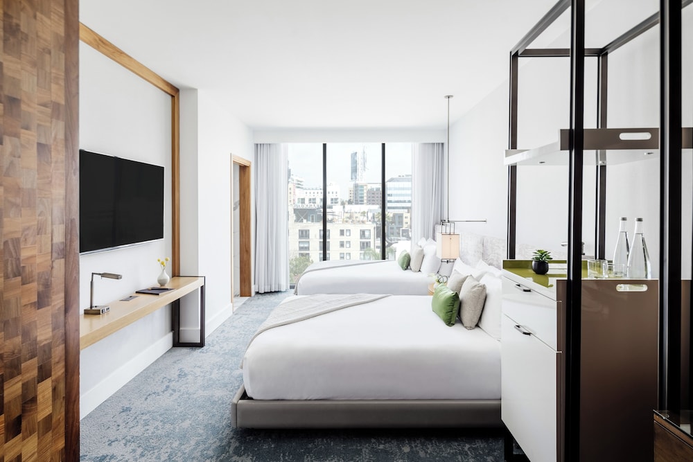 dream hollywood by hyatt