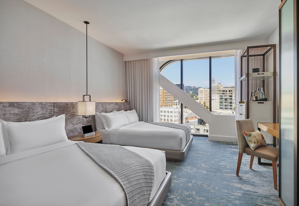 dream hollywood by hyatt