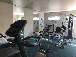 jetpark hotel hamilton airport