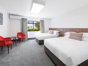 jetpark hotel hamilton airport