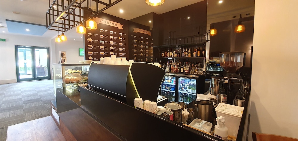 jetpark hotel hamilton airport