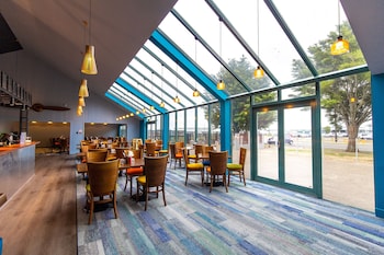 jetpark hotel hamilton airport
