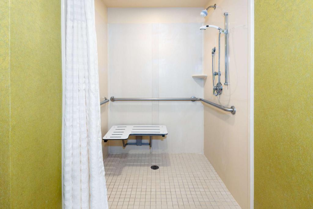 embassy suites omaha la vista hotel and conference center