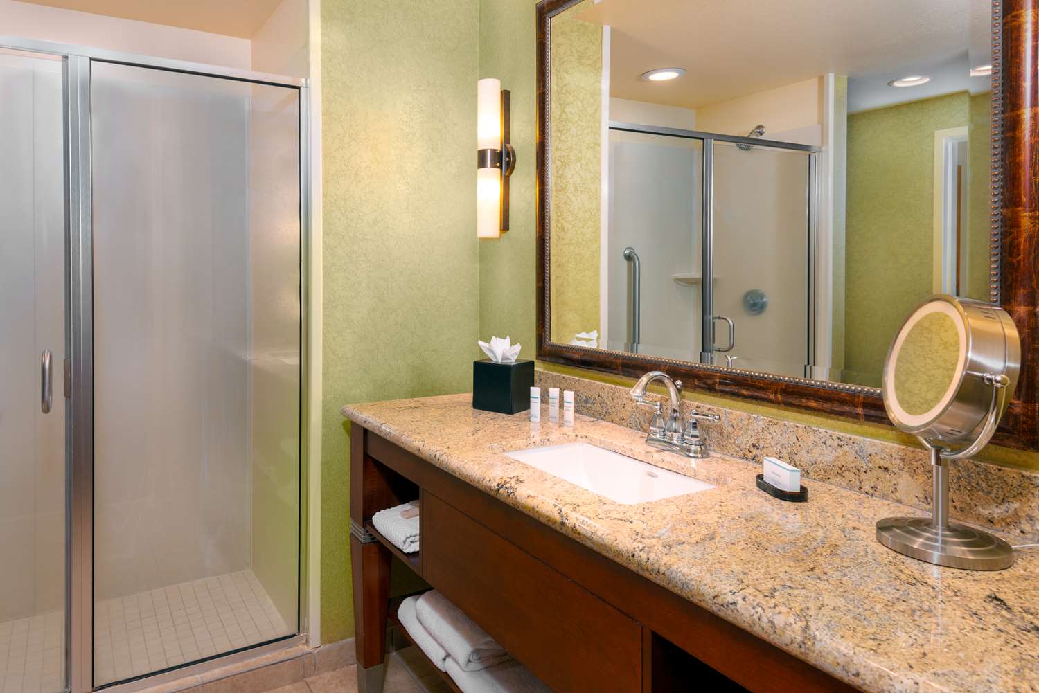 embassy suites omaha la vista hotel and conference center