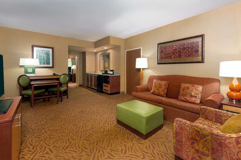 embassy suites omaha la vista hotel and conference center
