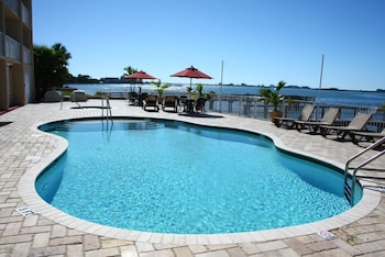 beso del sol resort